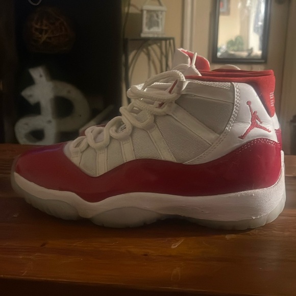 Jordan 11 cherry